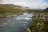 Die Flussdurchquerung des Luohttojåhkå ist je nach Wasserstand eine grosse Herausforderung